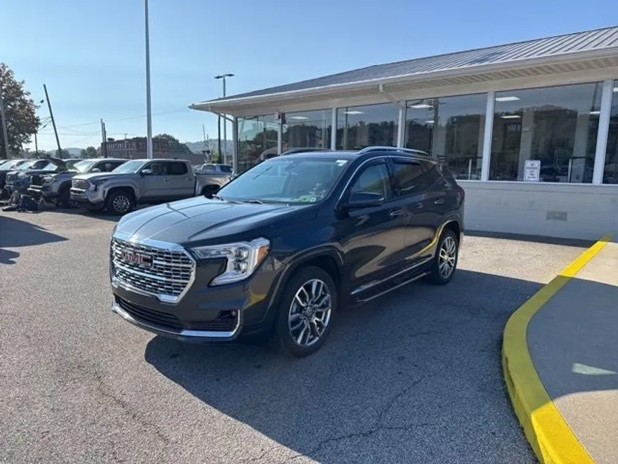 2022 Gmc Terrain Denali photo 1