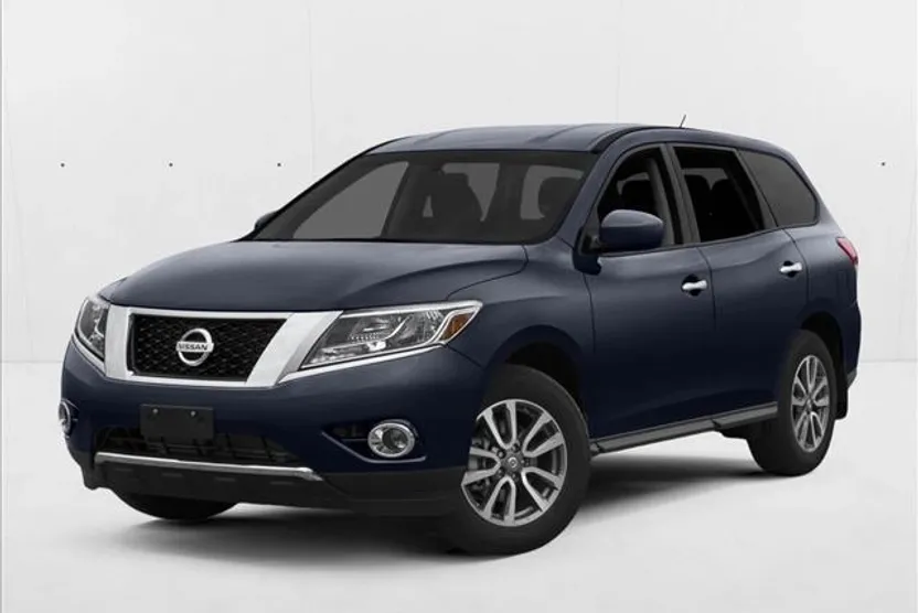 2015 Nissan Pathfinder SV photo 1