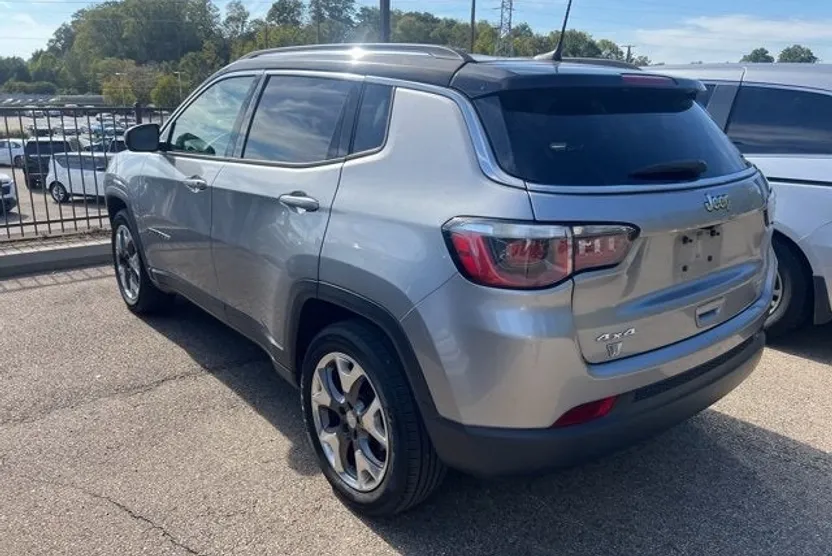 2018 Jeep Compass Limited photo 1
