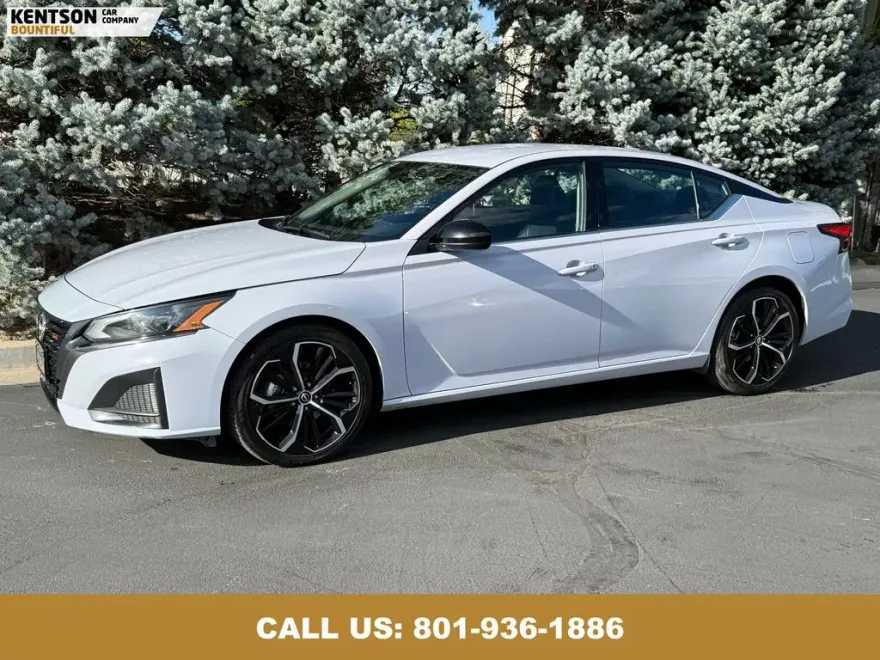 2024 Nissan Altima 2.5 SR photo 1