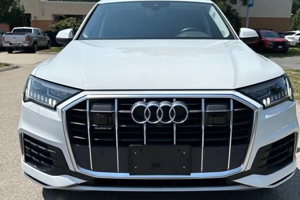 2022 Audi Q7 45 Premium Plus photo 1