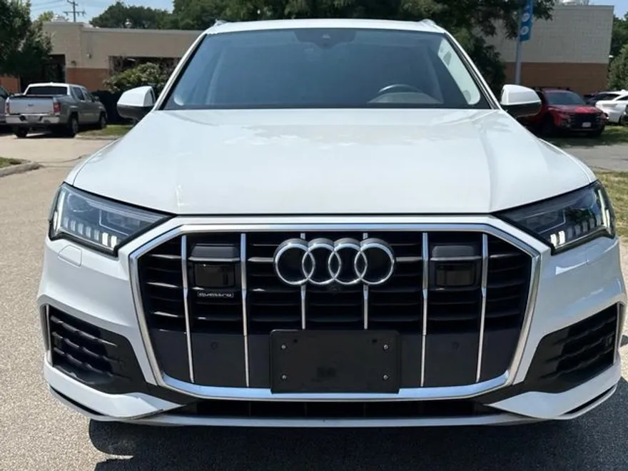 2022 Audi Q7 45 Premium Plus photo 1