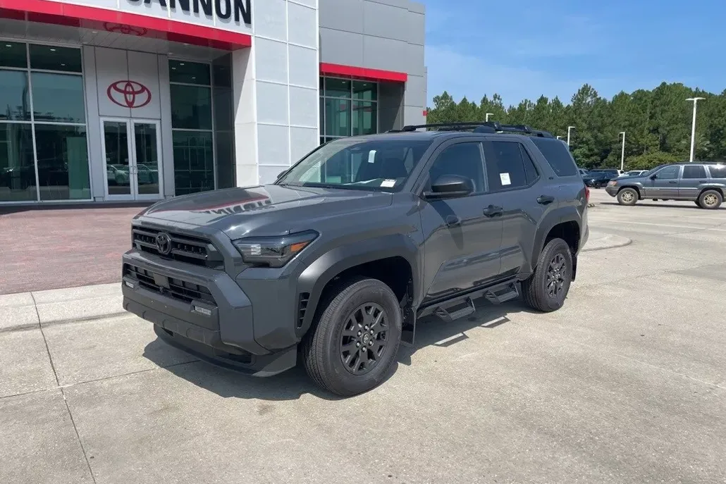 2025 Toyota 4Runner SR5 photo 1