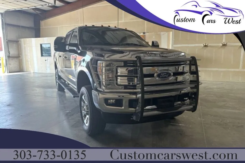 2017 Ford F-250 Lariat photo 1