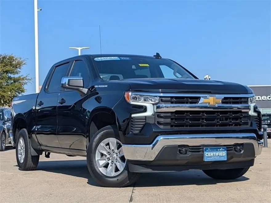 2025 Chevrolet Silverado 1500 LT photo 1