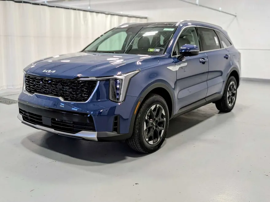 2026 Kia Sorento S photo 1
