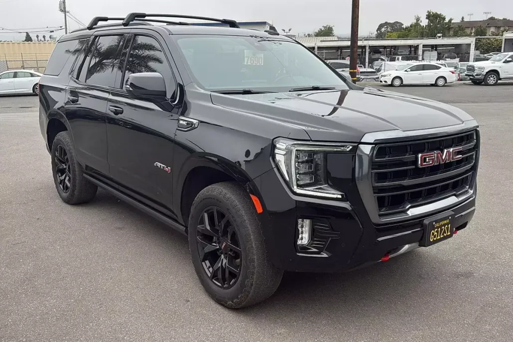 2022 Gmc Yukon AT4 photo 1