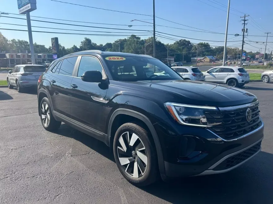 2024 Volkswagen Atlas Cross Sport SE Technology photo 1
