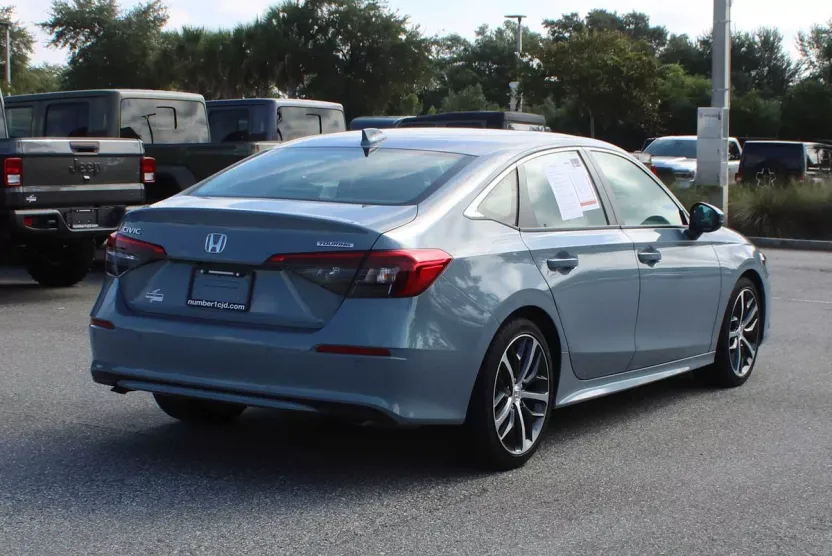 2024 Honda Civic Touring photo 1