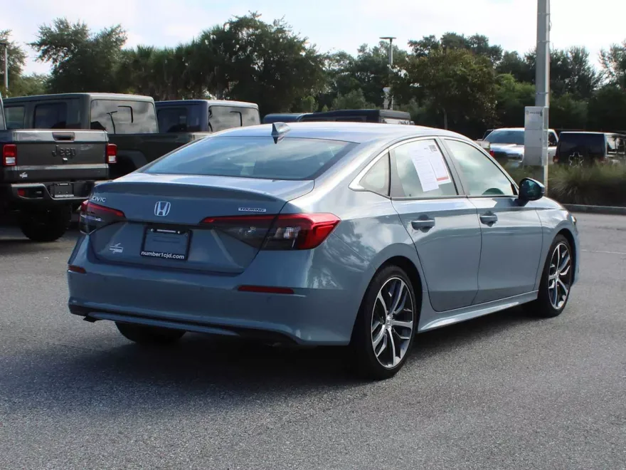 2024 Honda Civic Touring photo 1