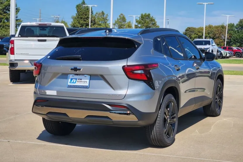 2026 Chevrolet Trax ACTIV photo 1
