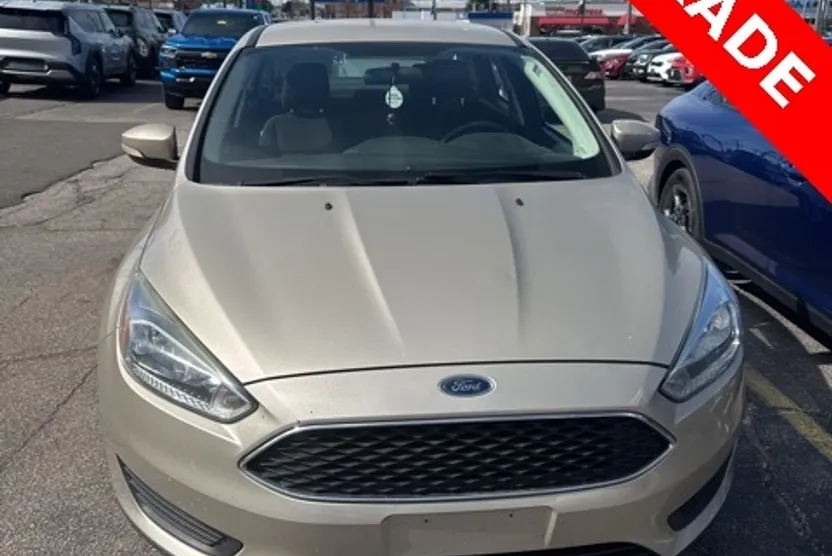 2017 Ford Focus SE photo 1