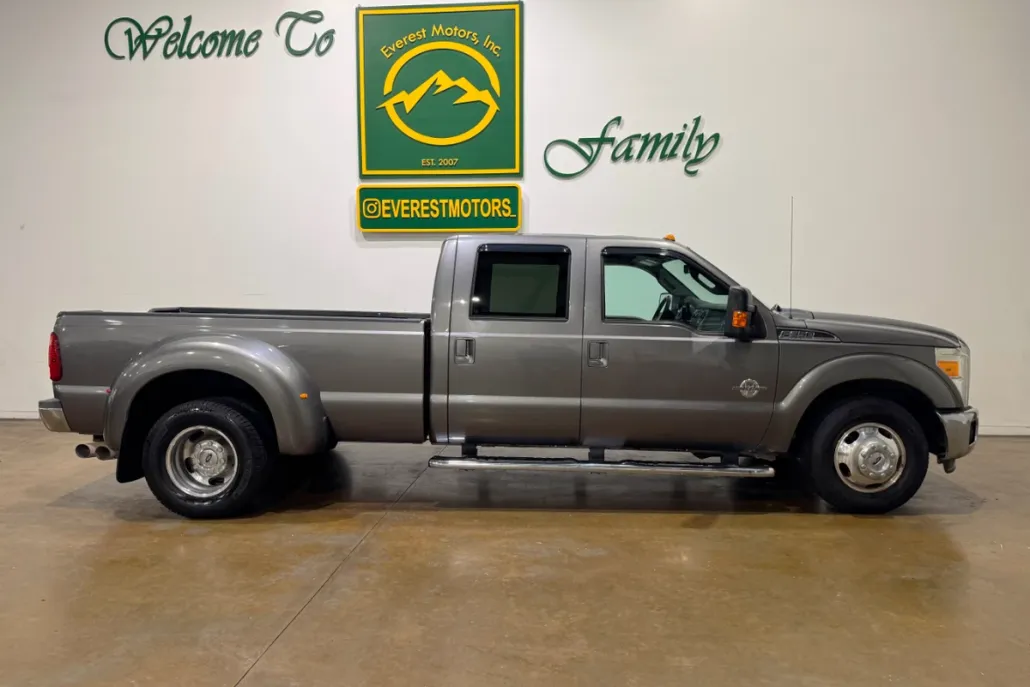 2011 Ford F-350 Lariat photo 1