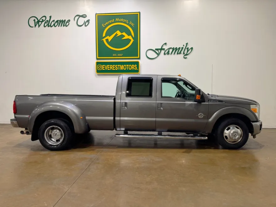 2011 Ford F-350 Lariat photo 1