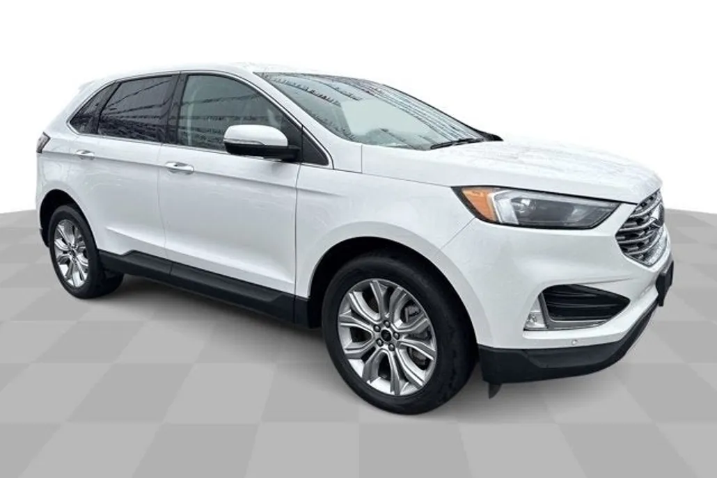 2023 Ford Edge Titanium photo 1