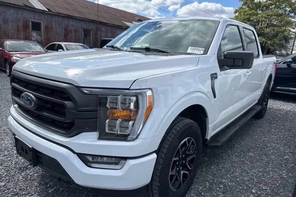 2023 Ford F-150 XLT photo 1