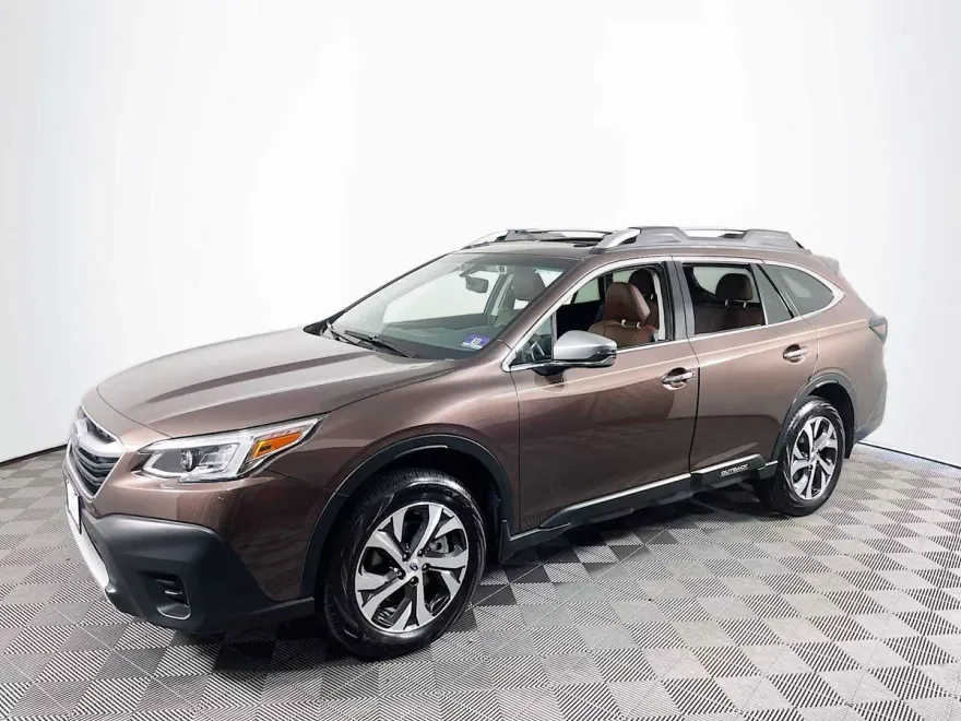 2020 Subaru Outback Touring photo 1