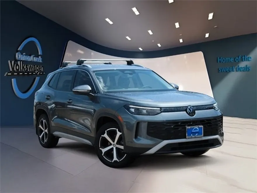 2025 Volkswagen Tiguan SE photo 1