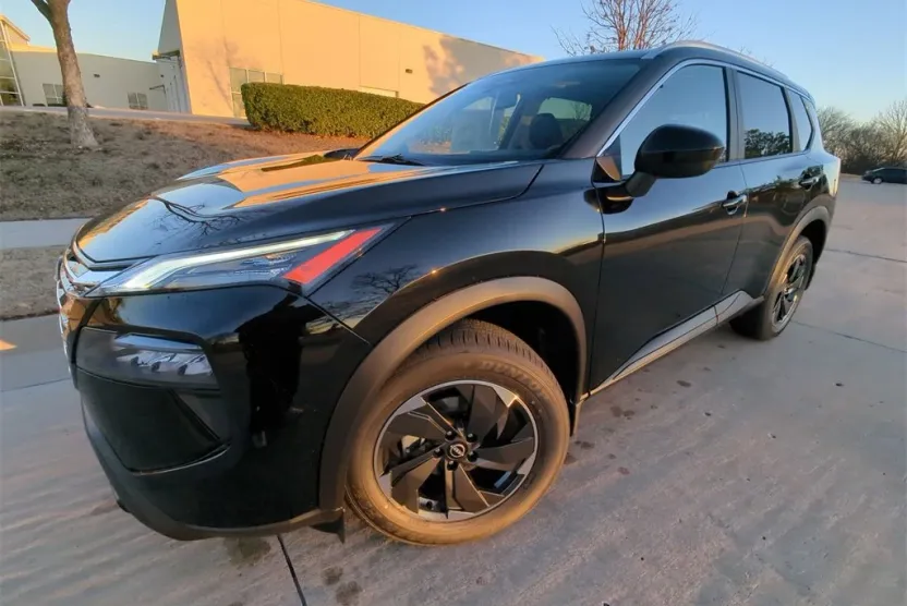 2025 Nissan Rogue SV photo 1