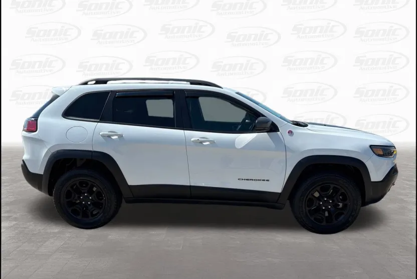 2021 Jeep Cherokee Trailhawk photo 1