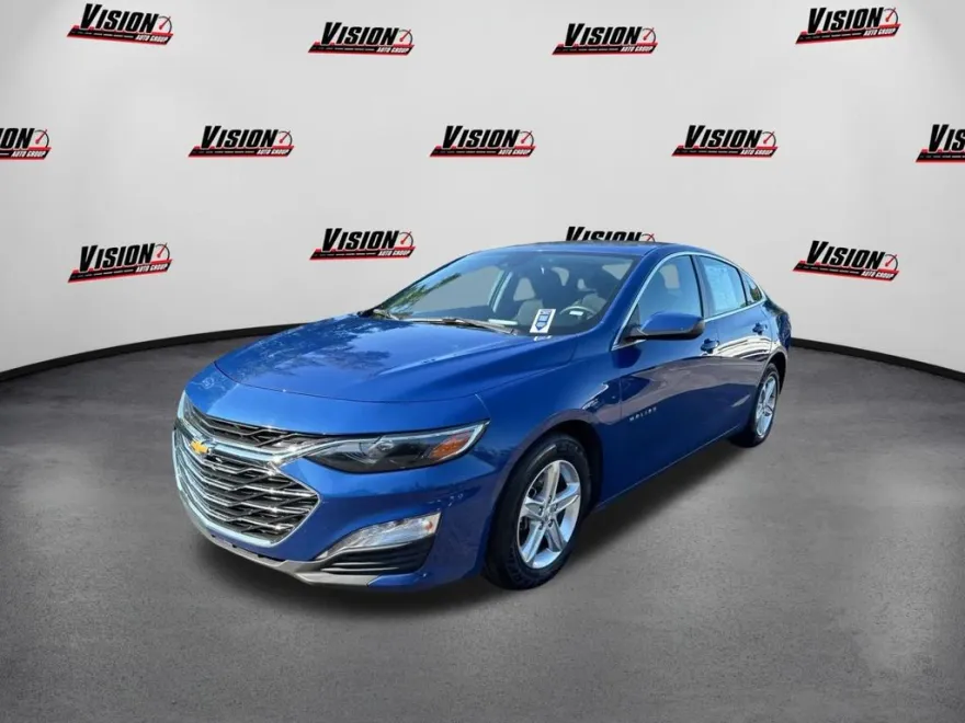 2023 Chevrolet Malibu 1LT photo 1