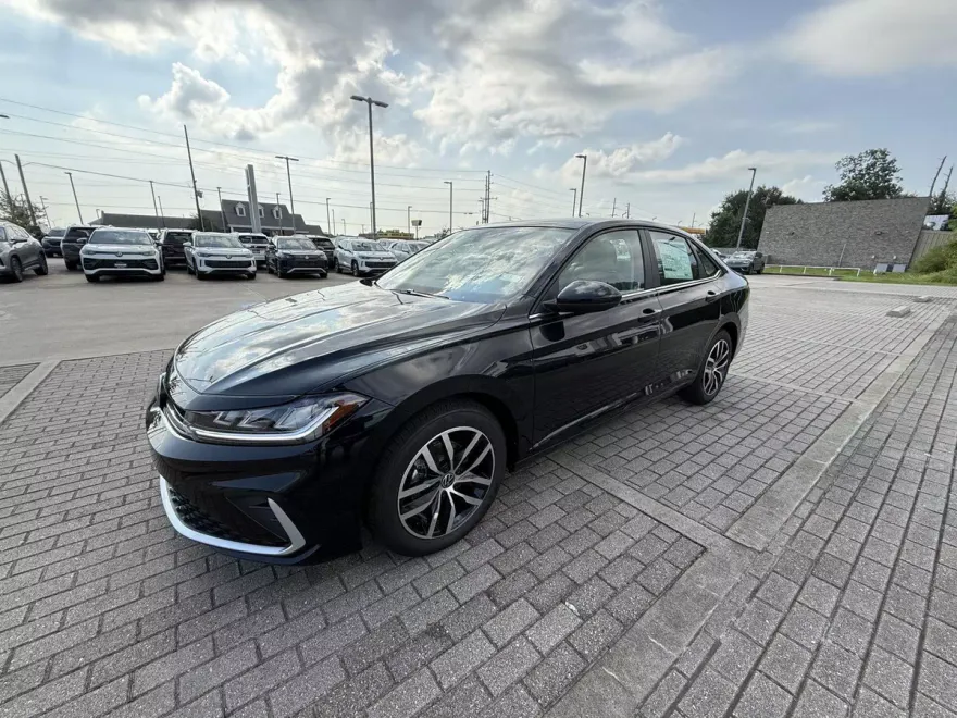 2025 Volkswagen Jetta 1.5T SE photo 1