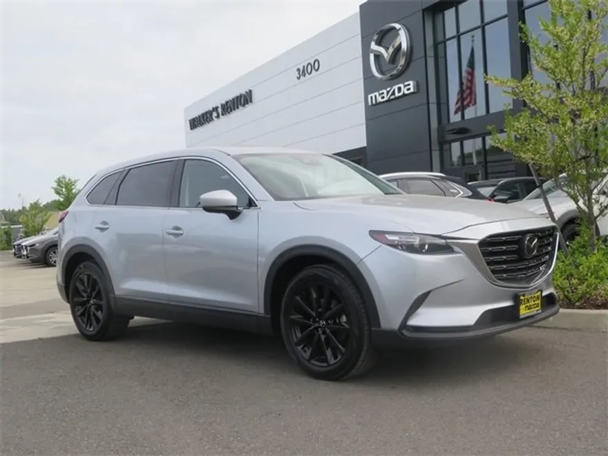 2023 Mazda CX-9 Touring photo 1