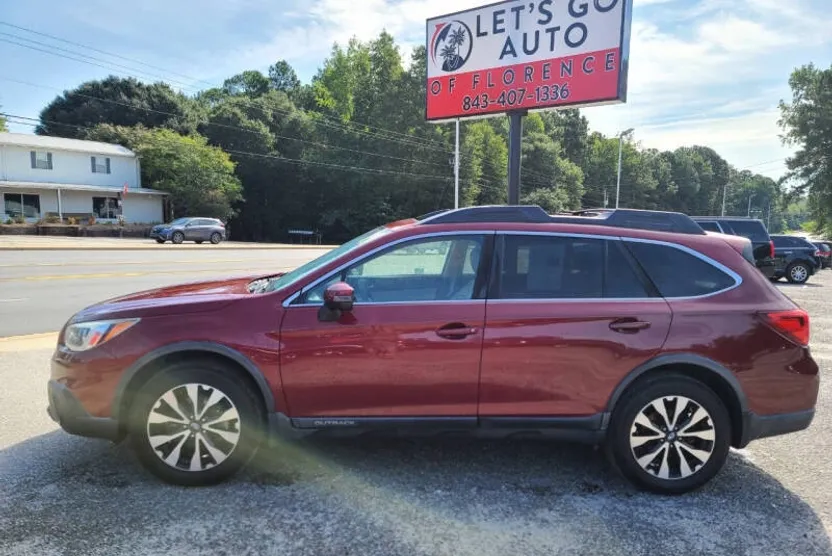 2017 Subaru Outback 2.5i Limited photo 1