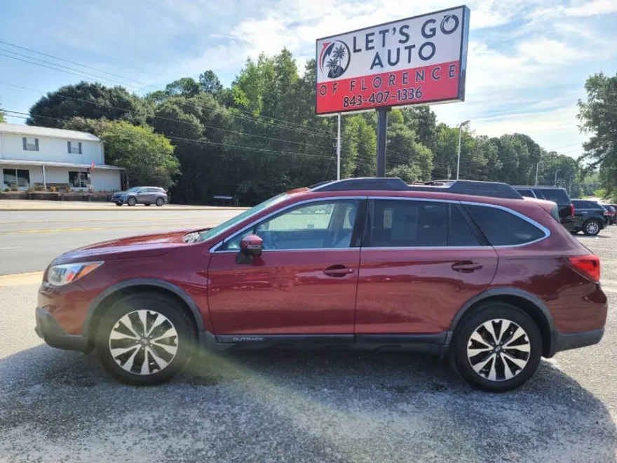 2017 Subaru Outback 2.5i Limited photo 1