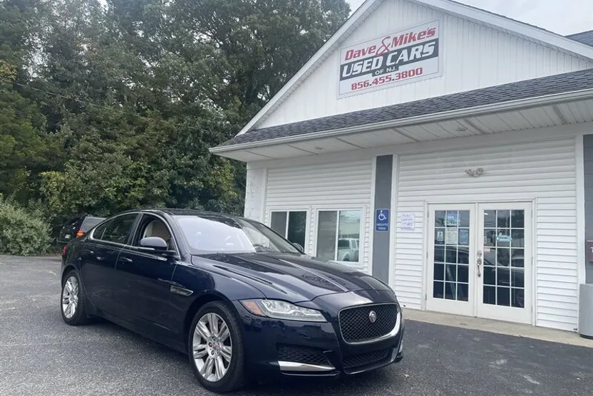 2016 Jaguar XF 35t Premium photo 1