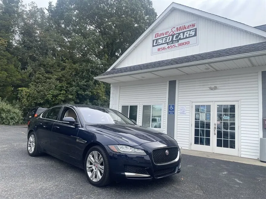 2016 Jaguar XF 35t Premium photo 1