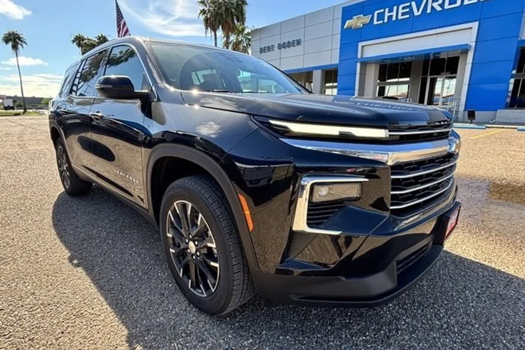 2026 Chevrolet Traverse photo 1