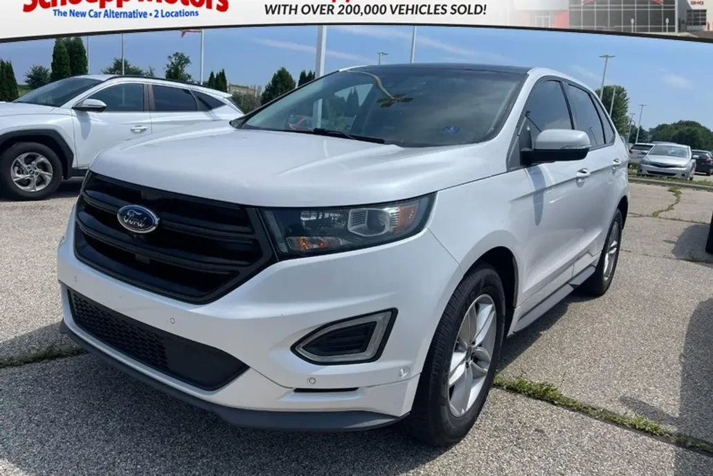 2015 Ford Edge Sport photo 1