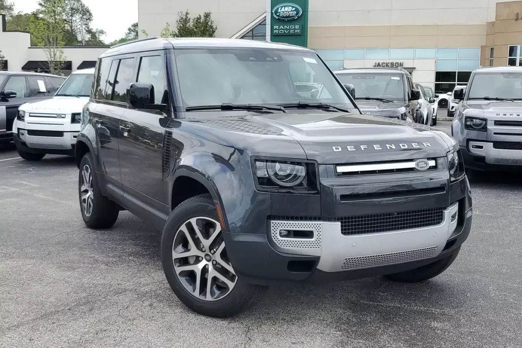 2024 Land Rover Defender 110 S photo 1