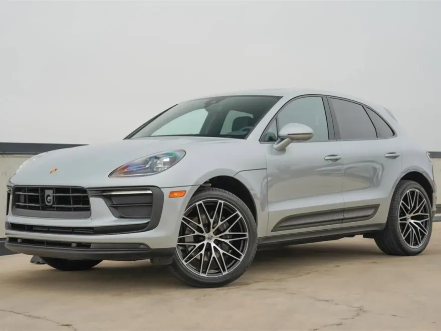 2025 Porsche Macan Base photo 1