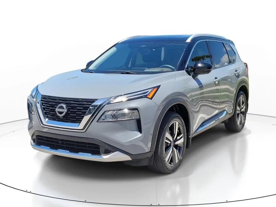 2023 Nissan Rogue Platinum photo 1