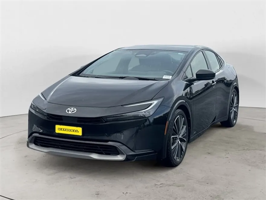 2023 Toyota Prius XLE photo 1