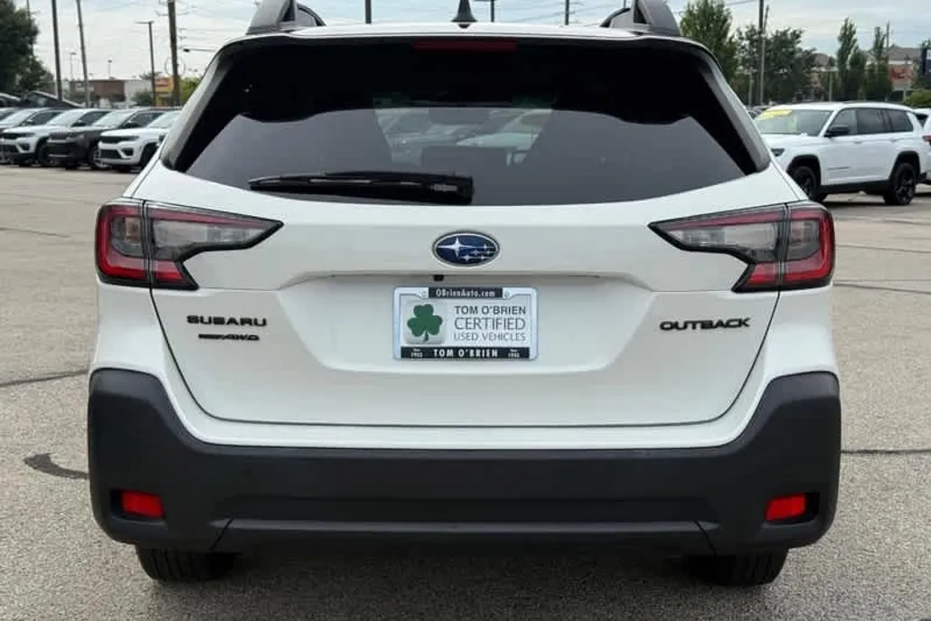 2023 Subaru Outback Onyx Edition photo 1