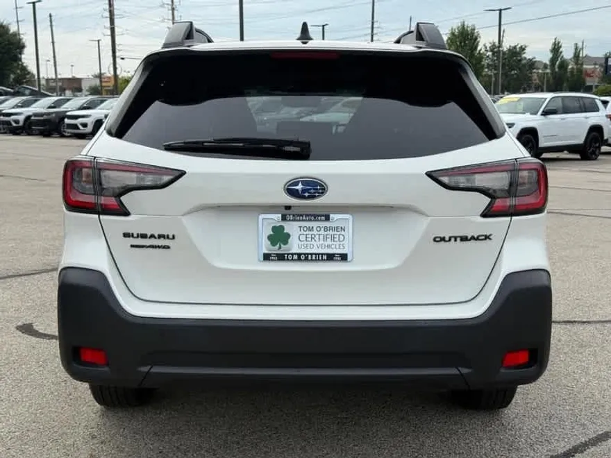 2023 Subaru Outback Onyx Edition photo 1