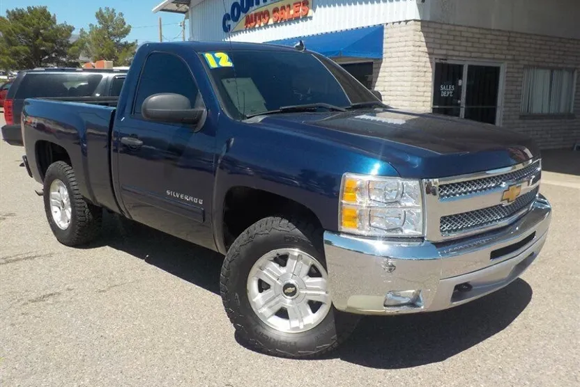 2012 Chevrolet Silverado 1500 LT photo 1