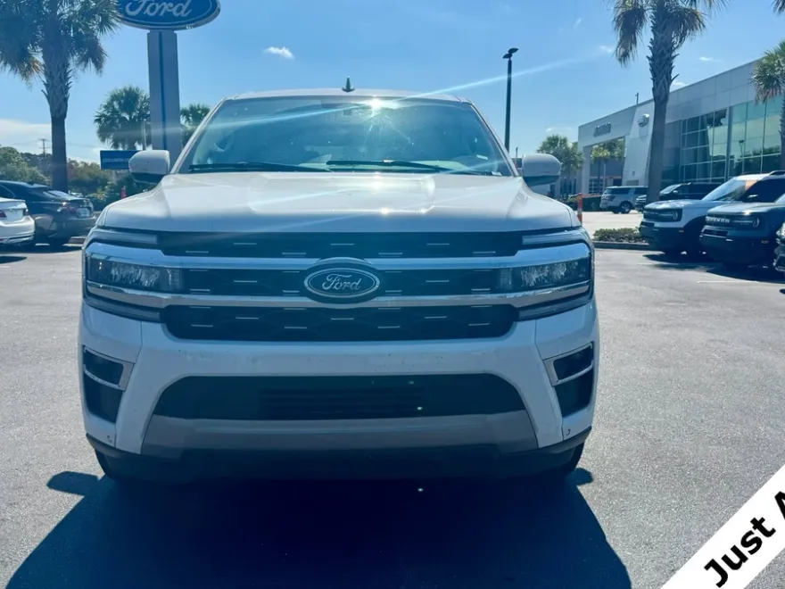 2024 Ford Expedition Limited photo 1