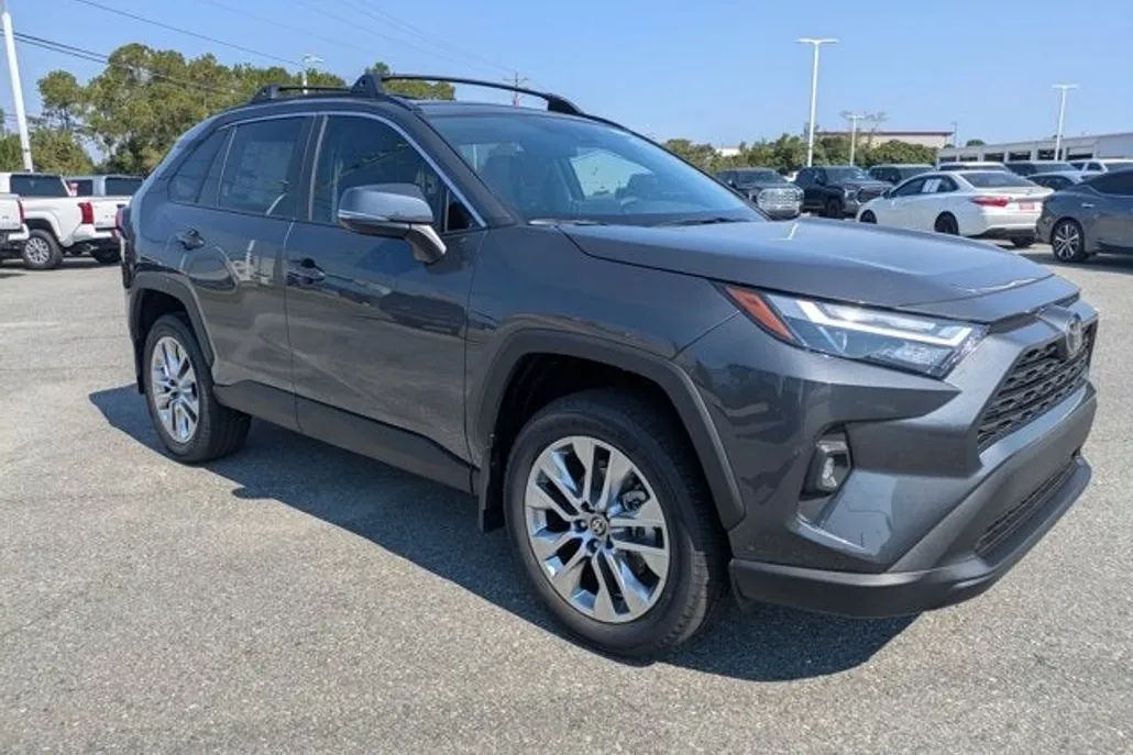 2025 Toyota RAV4 XLE Premium photo 1