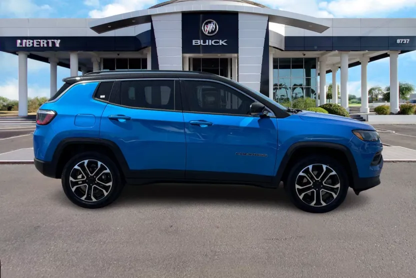 2022 Jeep Compass Limited photo 1