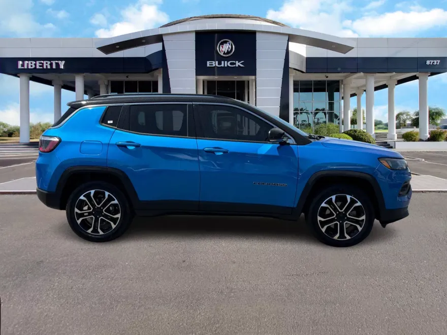 2022 Jeep Compass Limited photo 1