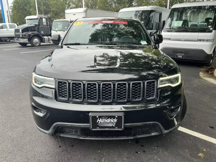 2017 Jeep Grand Cherokee Limited photo 1