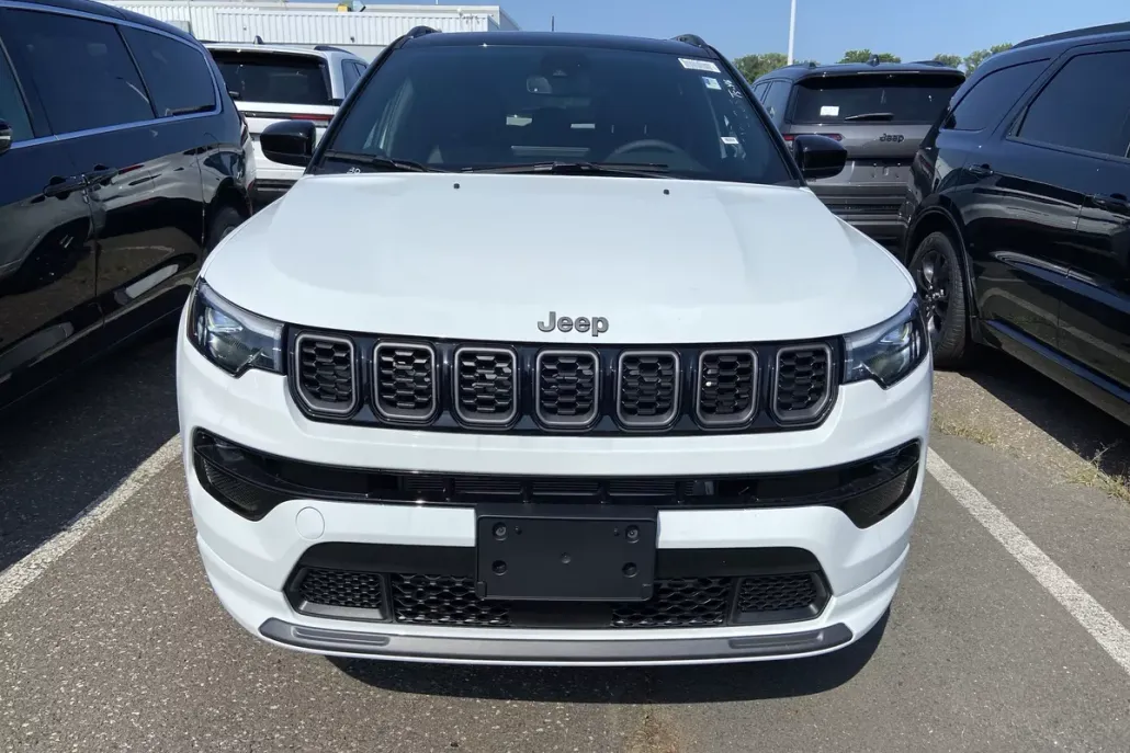 2025 Jeep Compass Limited photo 1