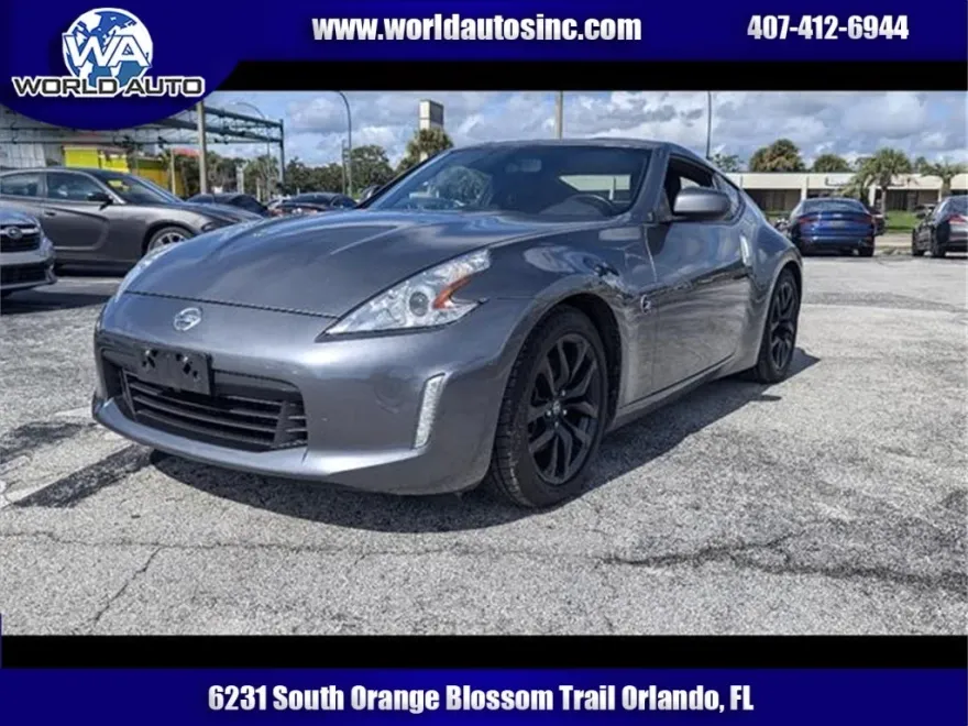 2017 Nissan 370Z Base photo 1