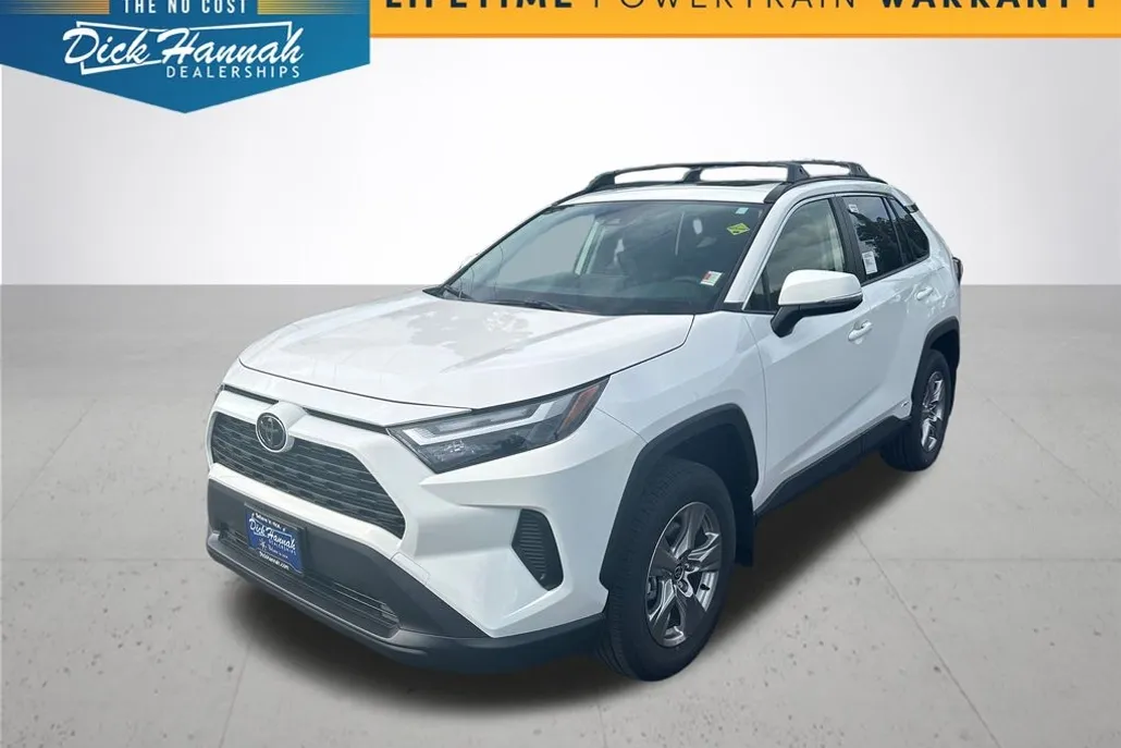 2025 Toyota RAV4 Hybrid XLE photo 1
