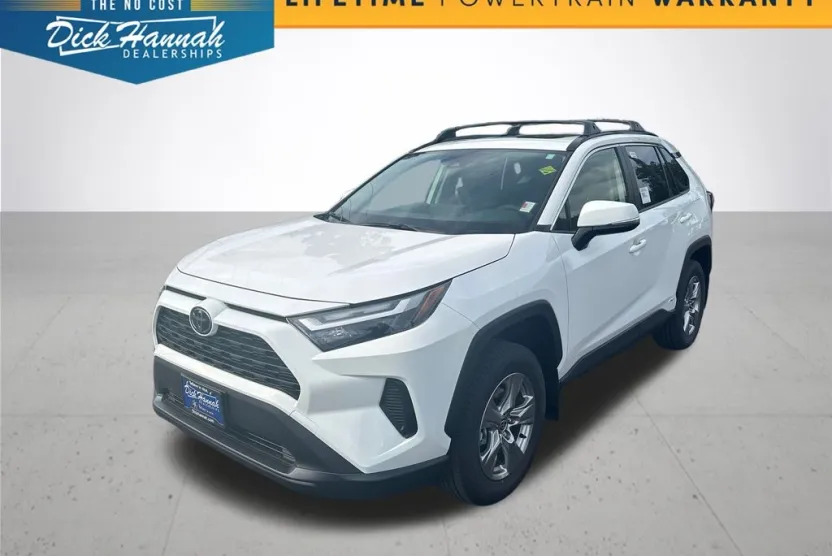 2025 Toyota RAV4 Hybrid XLE photo 1