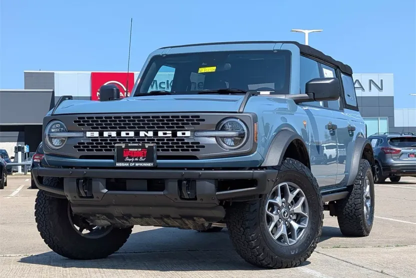 2022 Ford Bronco Badlands photo 1